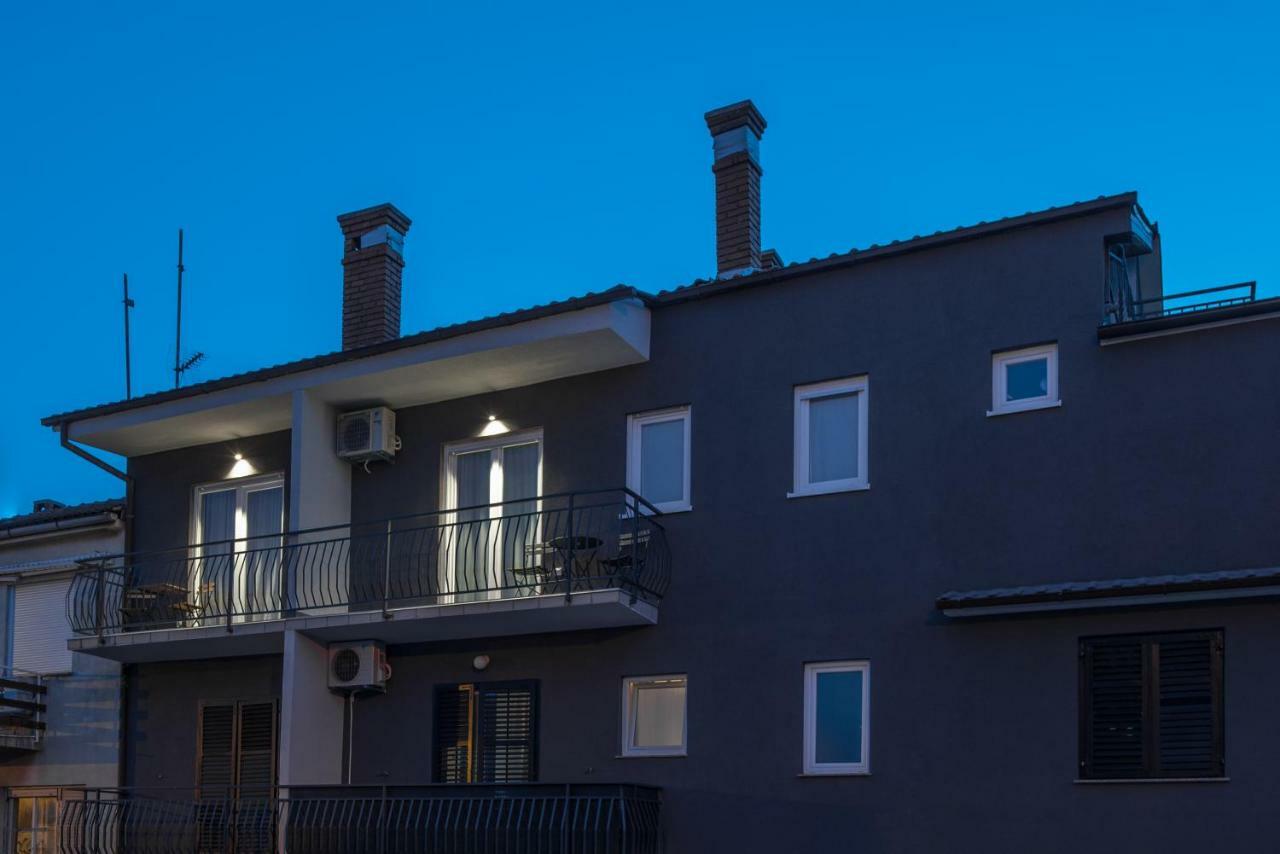 Art Design Apartments Пула Екстериор снимка